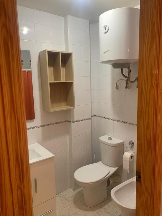 Alquilo Hermoso Apartamento En La Paradisiaca Oropesa Del Mar, 2Habitaciones, 1 Bano, Cocina, Salon, Aire Acondicionado Y Balcon A 400 Metros De La Playa Morro De Gos, Muy Cerca De Supermercados, Comercios Y Bares מראה חיצוני תמונה