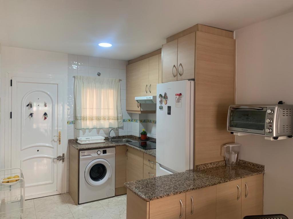 Alquilo Hermoso Apartamento En La Paradisiaca Oropesa Del Mar, 2Habitaciones, 1 Bano, Cocina, Salon, Aire Acondicionado Y Balcon A 400 Metros De La Playa Morro De Gos, Muy Cerca De Supermercados, Comercios Y Bares מראה חיצוני תמונה