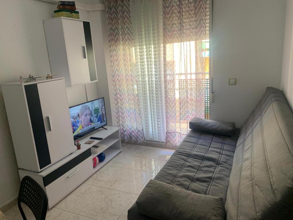 Alquilo Hermoso Apartamento En La Paradisiaca Oropesa Del Mar, 2Habitaciones, 1 Bano, Cocina, Salon, Aire Acondicionado Y Balcon A 400 Metros De La Playa Morro De Gos, Muy Cerca De Supermercados, Comercios Y Bares מראה חיצוני תמונה