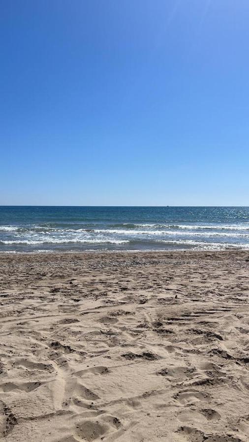 Alquilo Hermoso Apartamento En La Paradisiaca Oropesa Del Mar, 2Habitaciones, 1 Bano, Cocina, Salon, Aire Acondicionado Y Balcon A 400 Metros De La Playa Morro De Gos, Muy Cerca De Supermercados, Comercios Y Bares מראה חיצוני תמונה